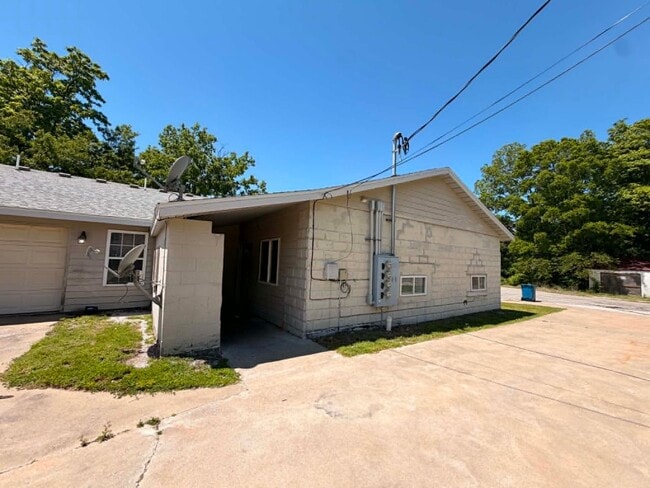 Photo - 901 S Sergeant Ave Unidad 901 S Sergeant - A