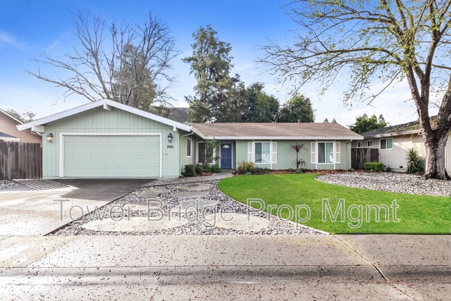 Photo - 760 Skylake Way