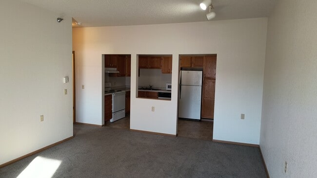 Photo - 219 6th St SW