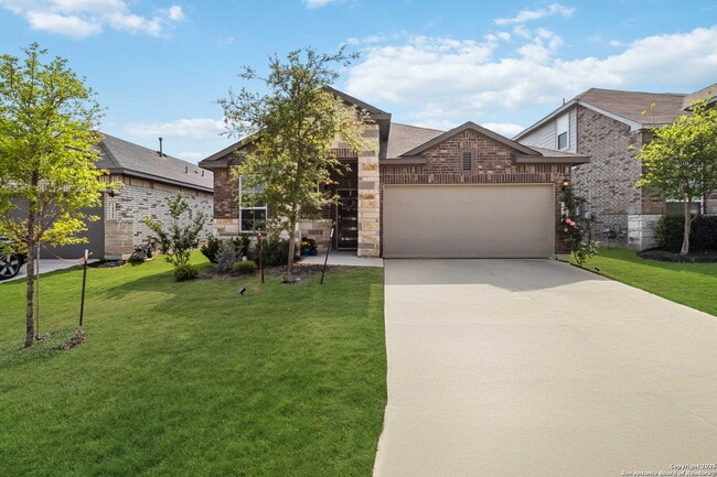 Photo - "Charming 3-Bedroom Home with 2 Full Baths and 1902 Sq Ft of Comfort in San Antonio!"
