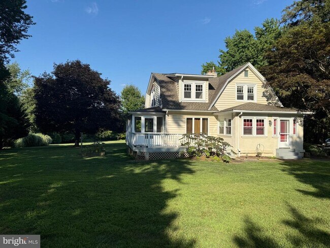 Photo - 29 S New Middletown Rd Casa