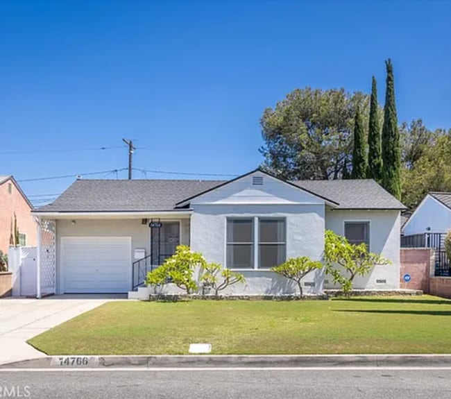 BEAUTIFUL 2 BEDROOM 2 BATH HOME - BEAUTIFUL 2 BEDROOM 2 BATH HOME