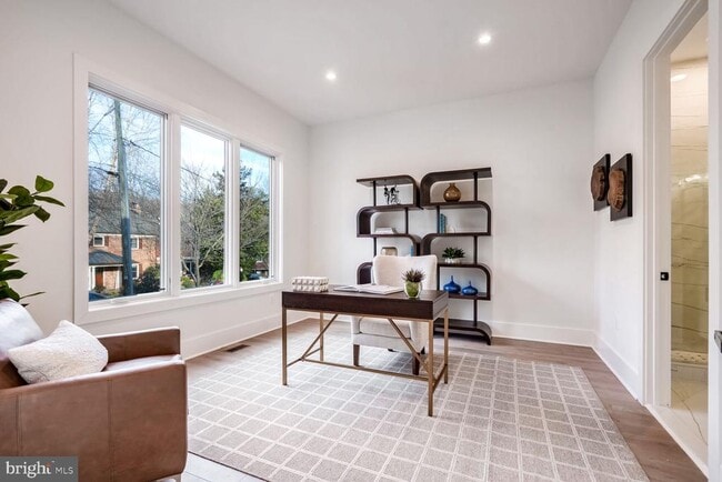 Photo - 2936 N Oxford St