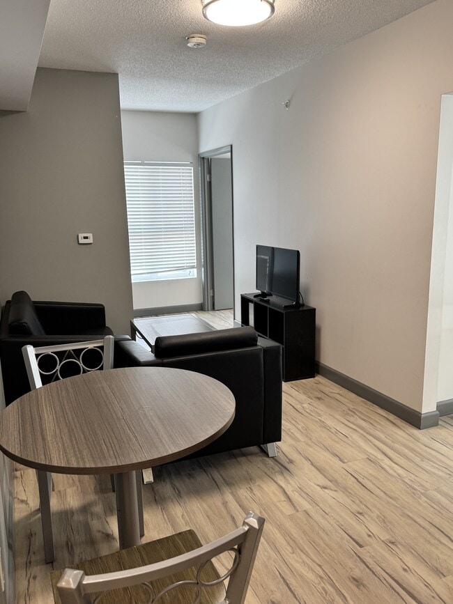 Building Photo - 258A-258A Sunview St