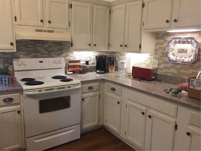 Photo - 62 Dixon St Unit 1