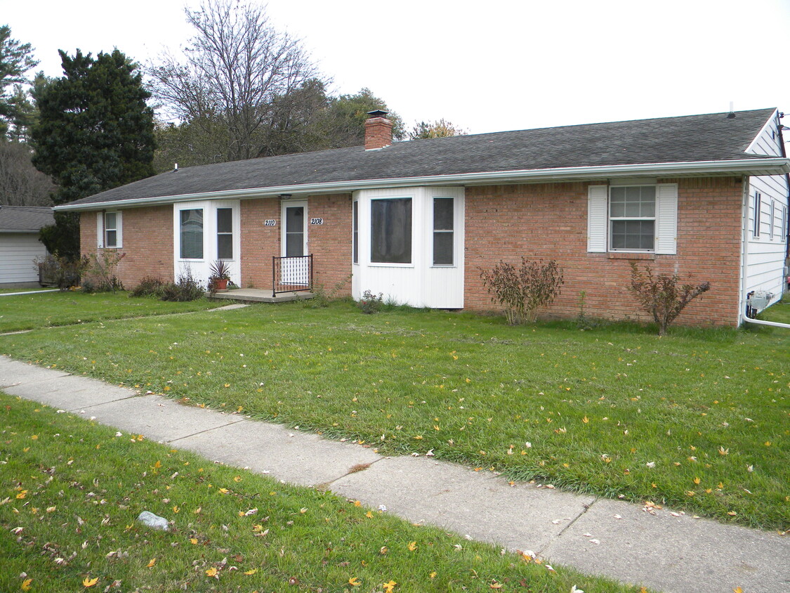 Front - 2110 park lane (Holt, MI)