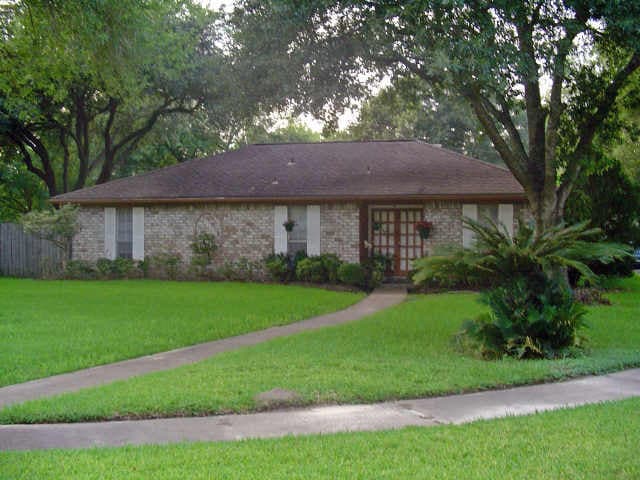 Building Photo - 6202 Wagonwheel Cir
