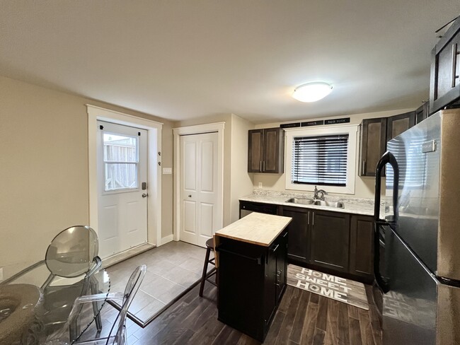 Photo - 16 Bridgeport St