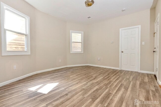 186 N 17th St Unit 2