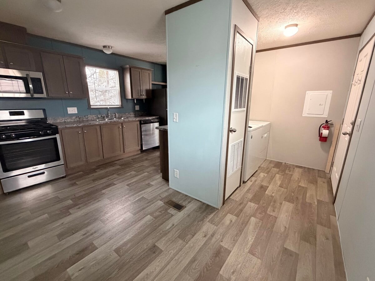 Photo - 332 Trillum Trail