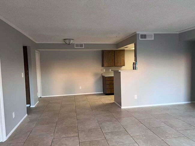 Photo - 4608 W Maryland Ave Unidad 107