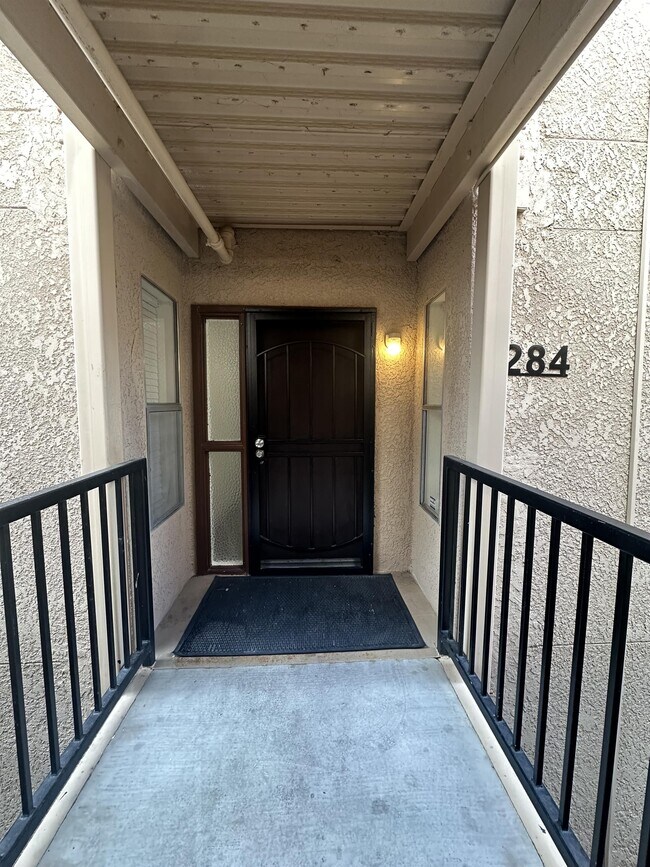 Building Photo - 2601 W Broadway Blvd