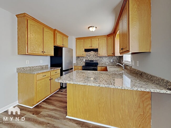 Photo - 560 Sunray Dr