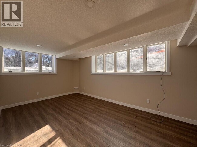 Photo - 1170 Bethel Rd Unité B