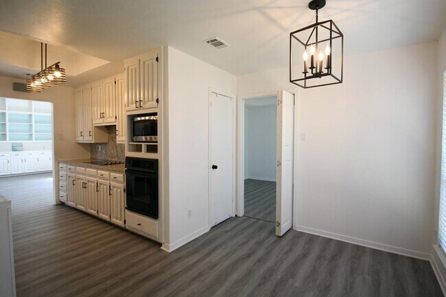 Photo - 16933 Davenport Ct