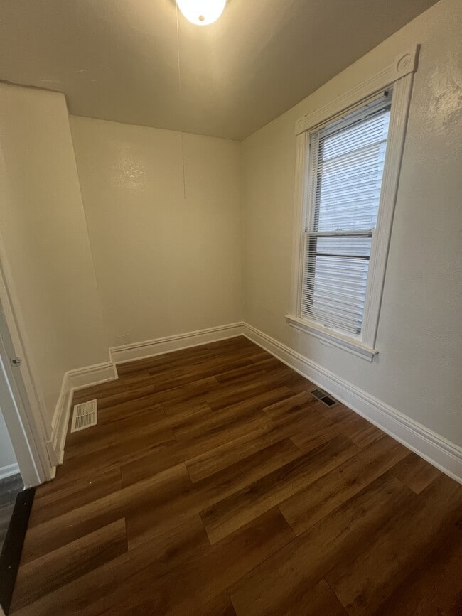 Photo - 948 Euclid St