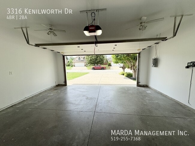 Photo - STUNNING NEWLY RENOVATED 4+1 BED/2 BATH - SOUTH WINDSOR + UTILITIES