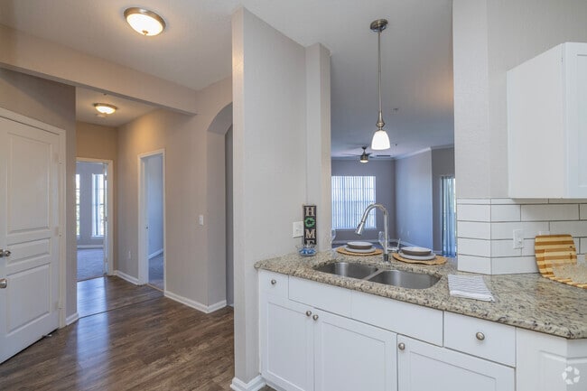 3 habitaciones, 2 baños - 1461 pies cuadrados - Cocina - Crosswynde Apartments