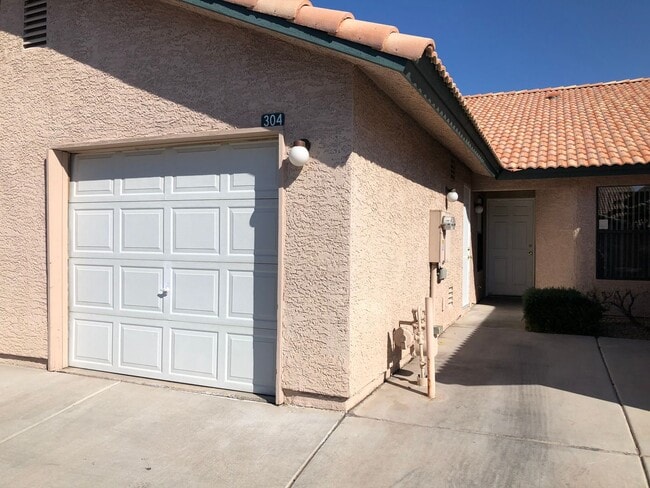 Photo - 304 Crosswind Way