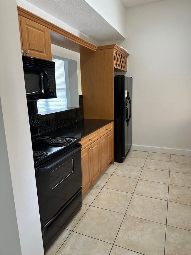 Building Photo - 932 N Federal Hwy