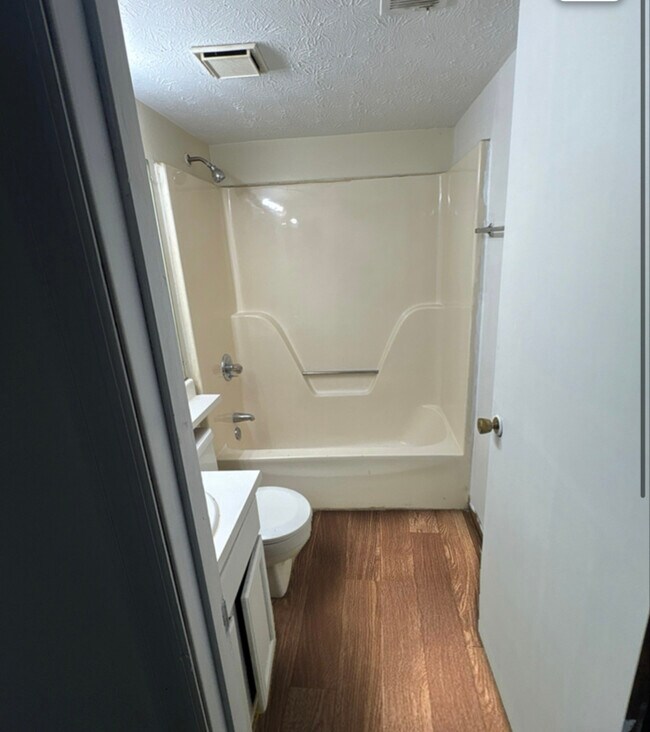 Photo - 304 S Keeneland Dr