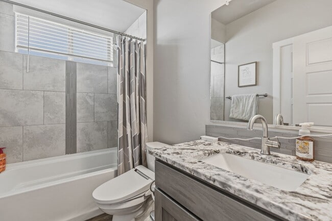 Photo - Pristine Four Bedroom 2 Bath home in Mesa Village