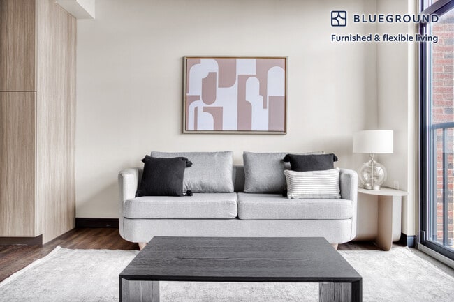 Photo - 625 H St NW Unidad FL8-ID380