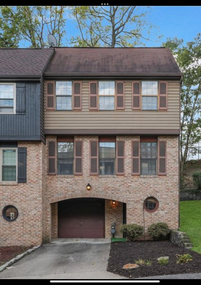 Building Photo - 304 Sonnybrook Ct