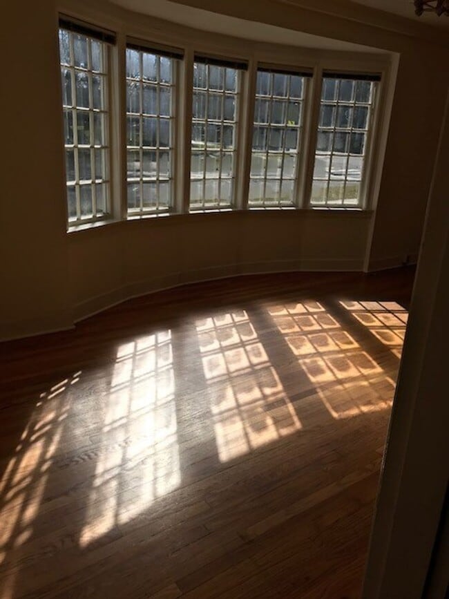 Photo - Near Downtown + WWU: 2 bdrm/1 bath house, in-unit laundry