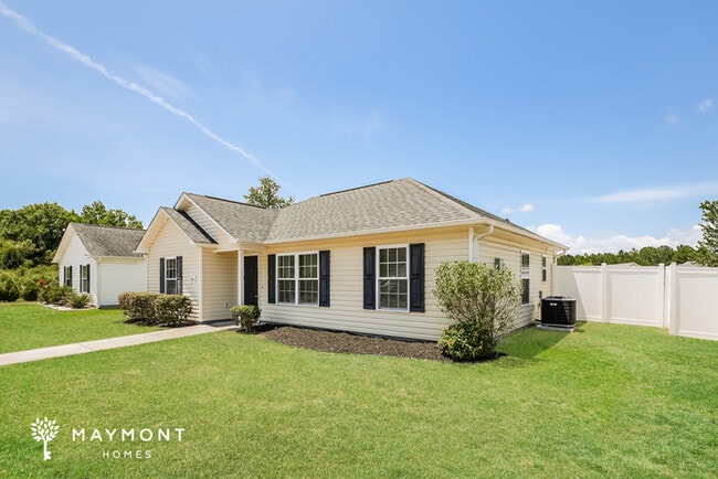 Photo - 486 Overcrest St