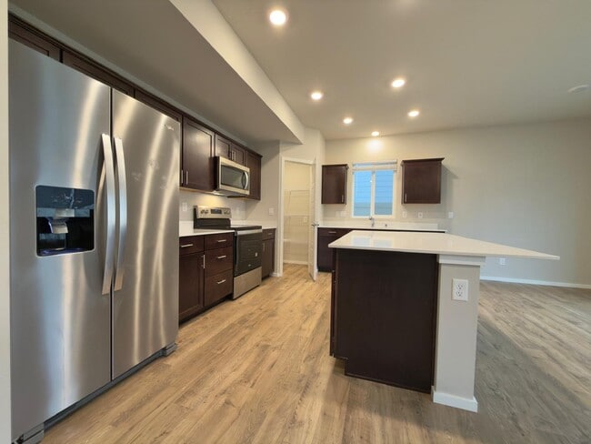 Photo - 3883 Clinton Rd