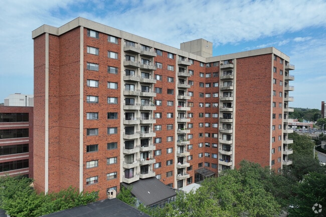 Building Photo - Pleasant Plaza Rental