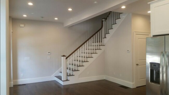 Photo - 2044 Beacon St Unidad 2