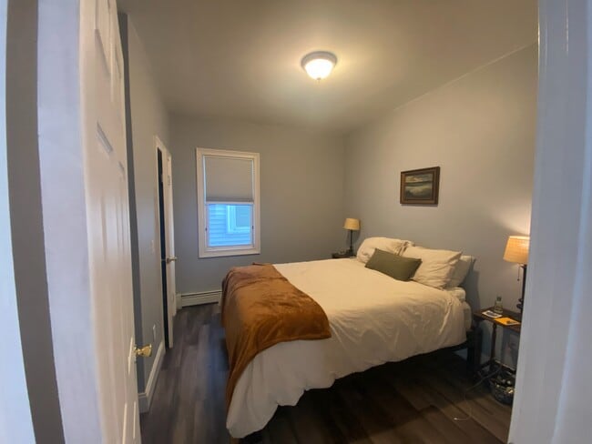 Bedroom 1 - 173 Orms St Unit 2