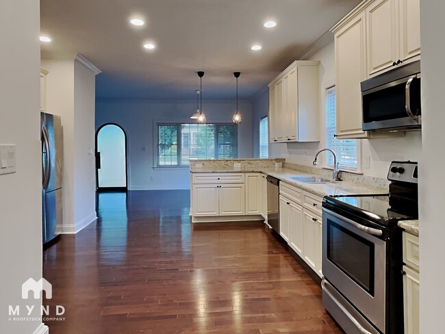 Photo - 211 Idlewild Ave