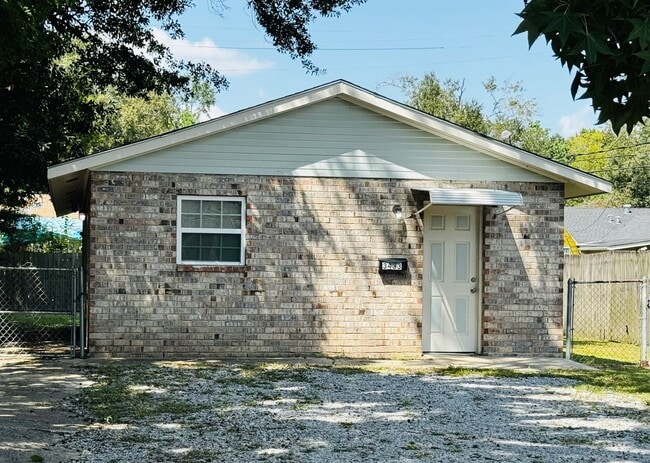 Photo - 3433 Hollywood St