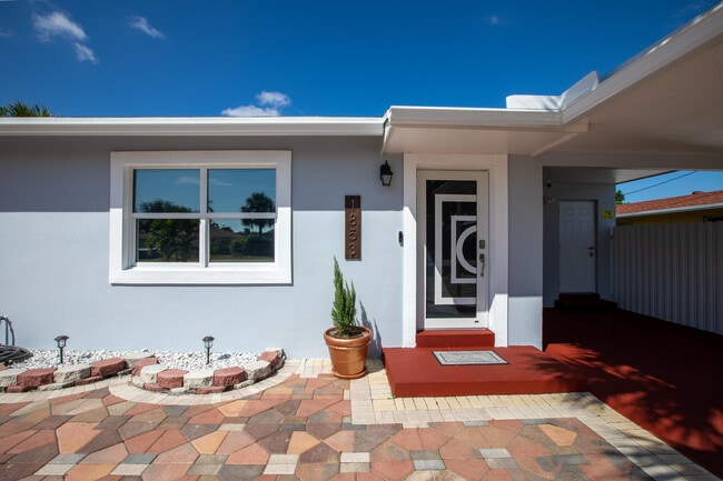 Photo - 1853 Florida Mango Rd