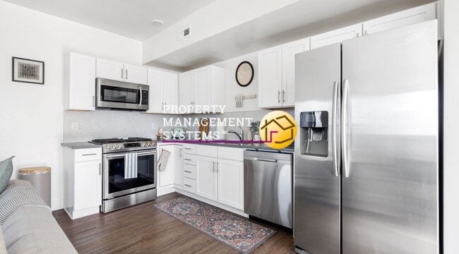 Photo - 2 Bed Townhome - *Includes Internet!!