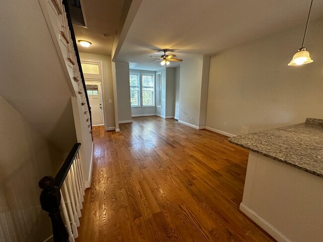 Photo - 20 K St NW