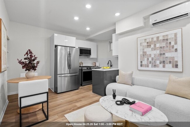 Building Photo - 407 Park Ave