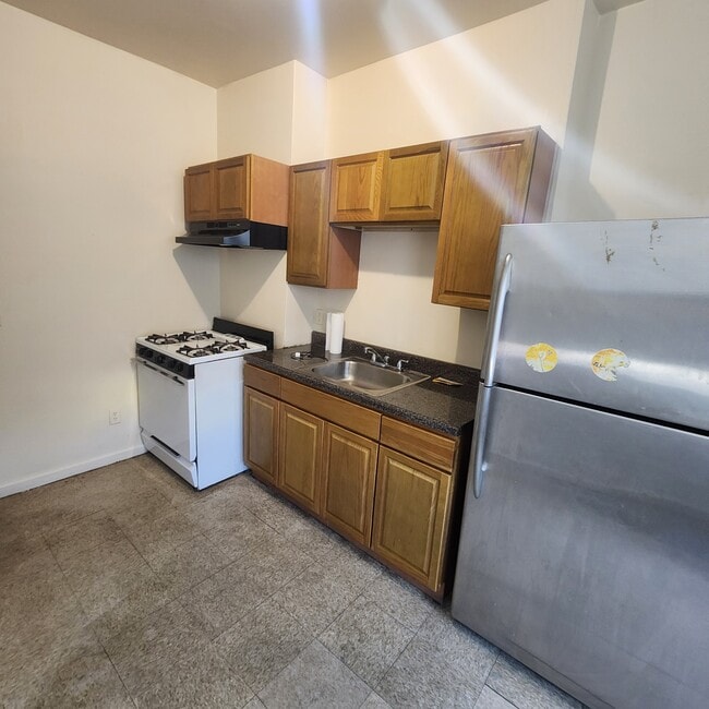 Photo - 651 S 13th St Unit 1