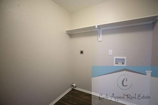 Photo - Beautiful 3 bed / 2 bath home with fenced back yard - Nettleton!!