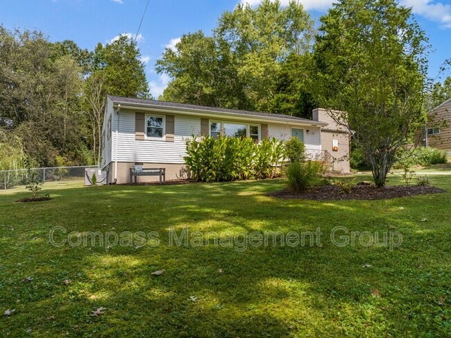 Photo - 321 Sarvis Dr