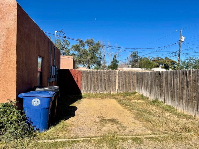 Photo - 1 bedroom / 1 bath close to KAFB and I-25 Move-in Special!