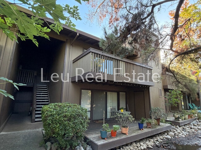 Building Photo - 1009 Fulton Ave Unit 120