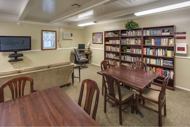 Photo - Heritage Park at Monrovia (Senior 55+)