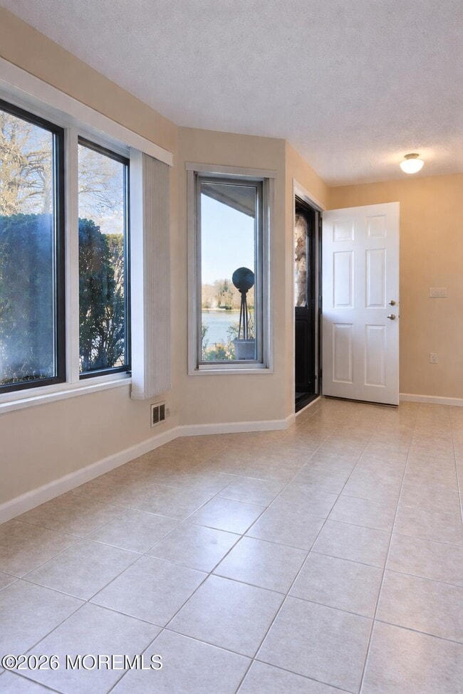 Photo - 112 Northrup Dr