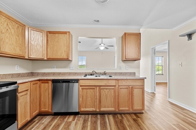 Photo - 2 Bedroom, 2 Bath Townhouse for Rent in Kn...
