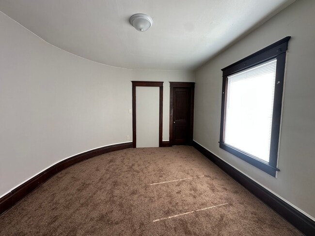 566 Capital Ave SW Unit 3