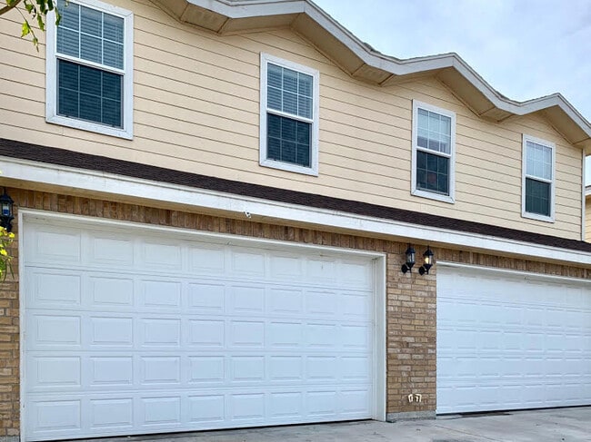 Photo - 2608 Phoenix St Townhome